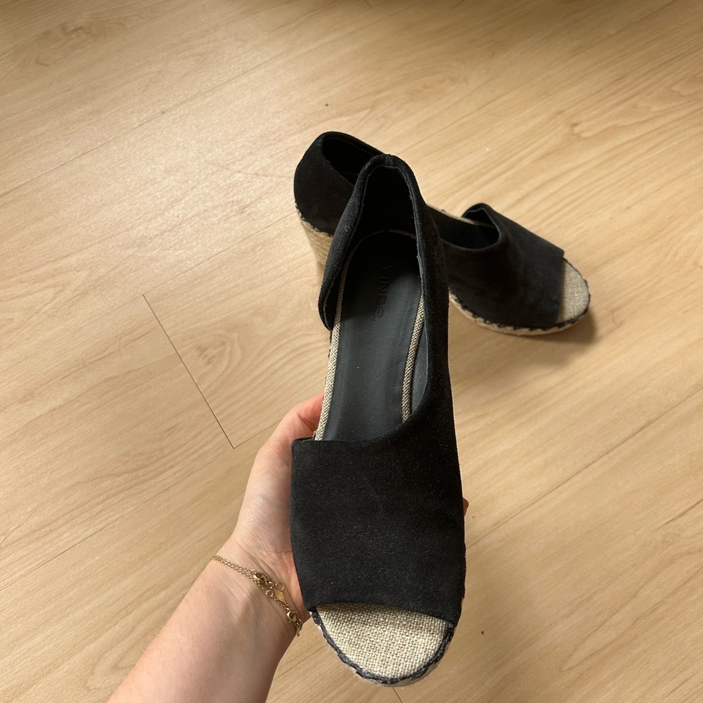 New Vince Elegant Black Suede Espadrille Wedges, size 7.5, 499$